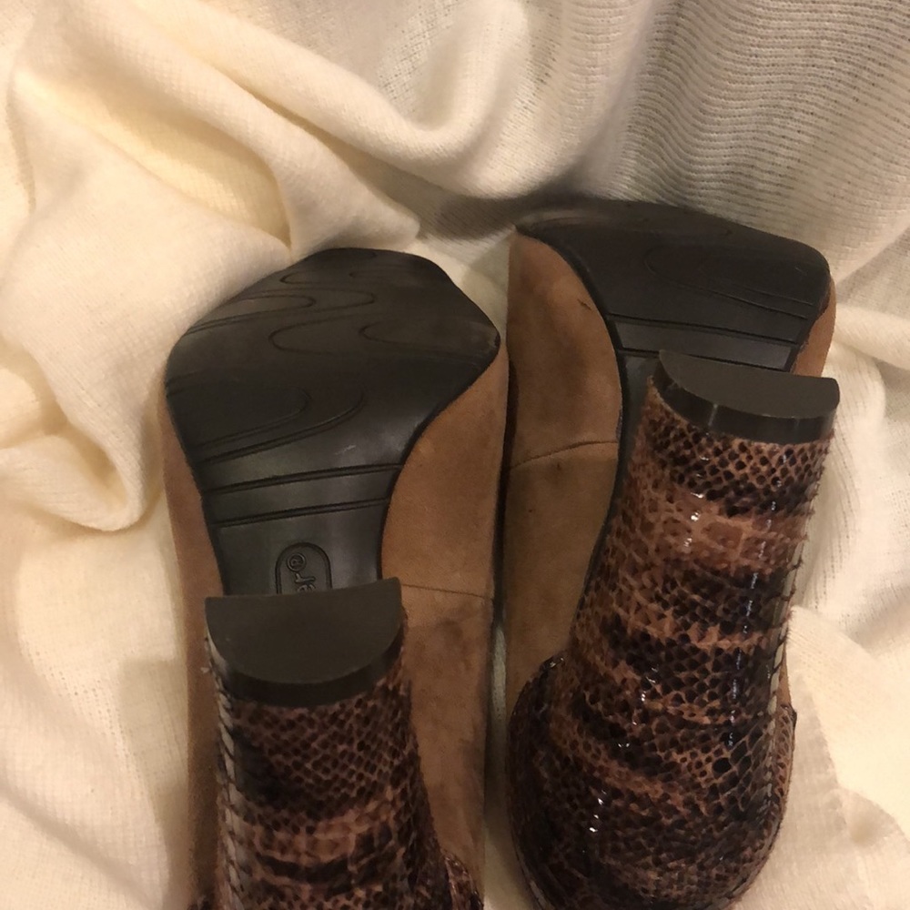 NWOT Andrew Geller Suede & Lizard Heels - Picture 3 of 7